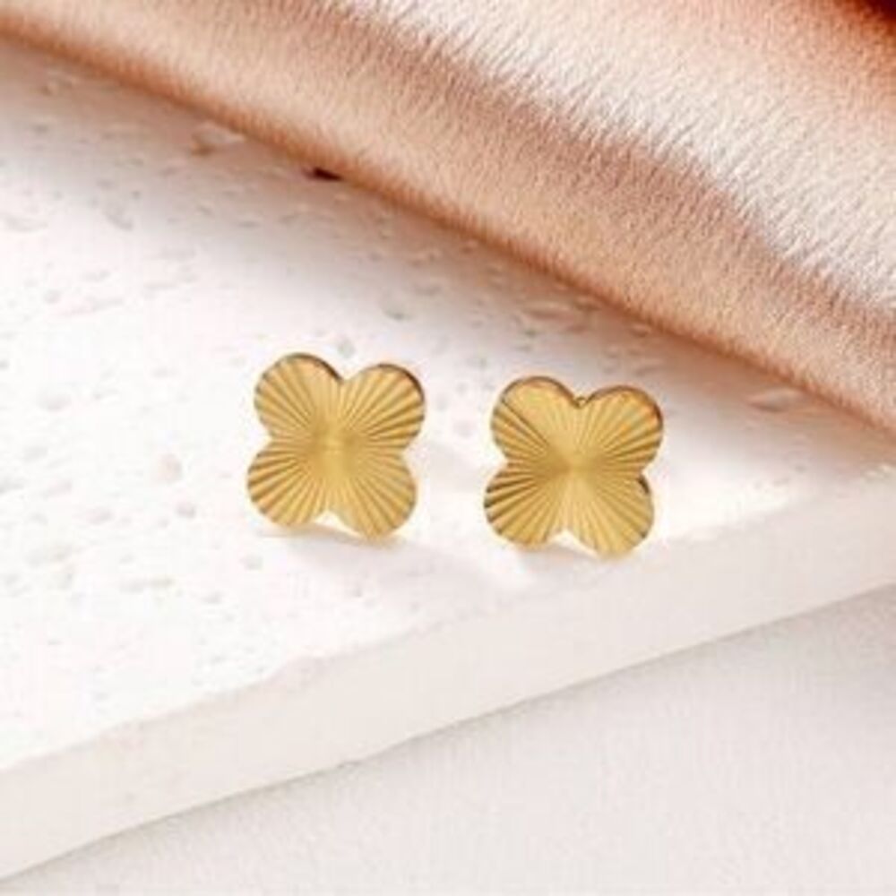 Gold Plated Clover Stud Earrings C Simple Everyday Dainty Minimalist